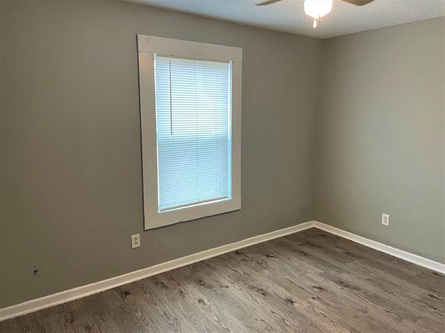 2718 E 10th Street, Lubbock, TX 79403