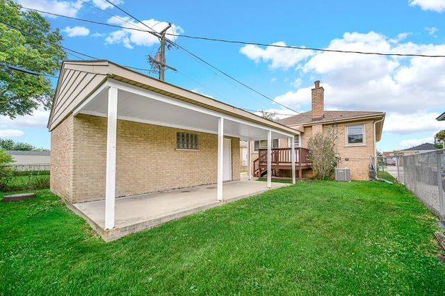 7636 W Strong Street, Norridge, IL 60706