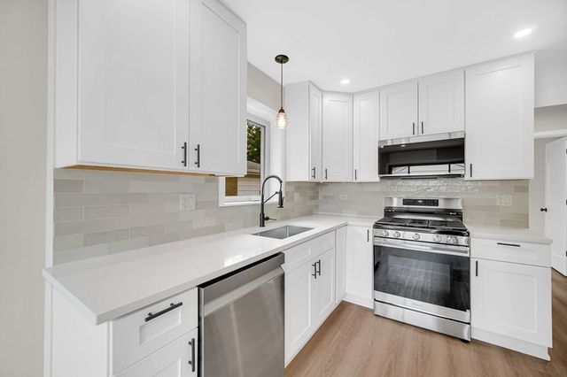 7636 W Strong Street, Norridge, IL 60706