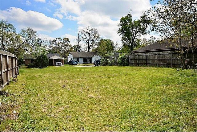 5009 Malmedy Road, Houston, TX 77033