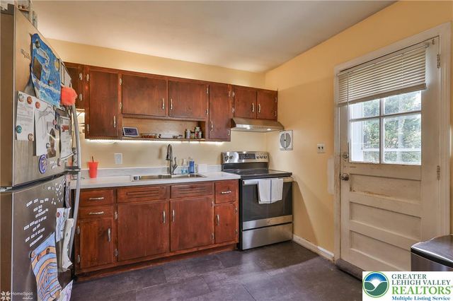 1921 Greenleaf Street, Bethlehem City, PA 18017