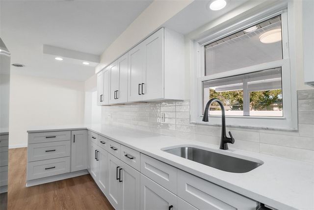 354 BURKE ROAD, Venice, FL 34293