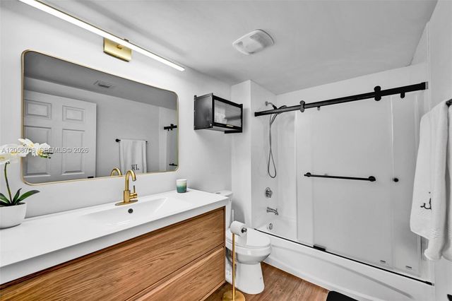 275 NE 18th St 1809, Miami, FL 33132