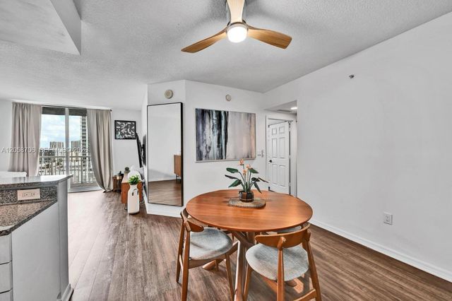 275 NE 18th St 1809, Miami, FL 33132