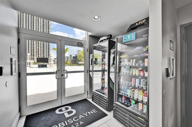 275 NE 18th St 1809, Miami, FL 33132