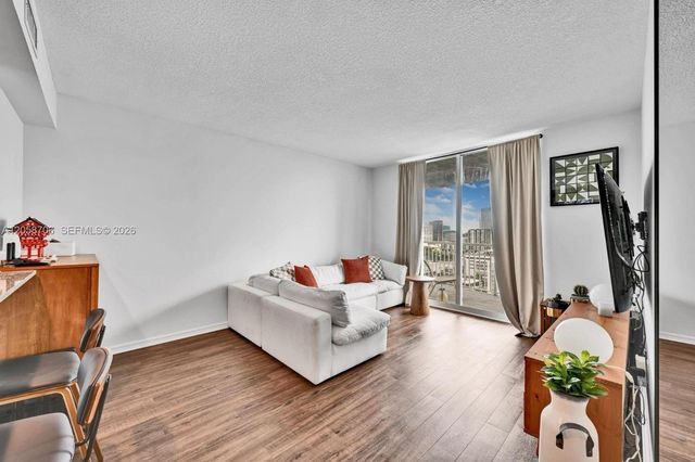 275 NE 18th St 1809, Miami, FL 33132