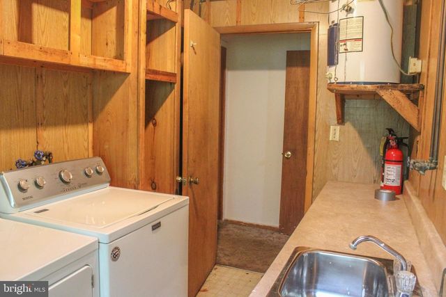 4547 ALUM SPRINGS RD, Edinburg, VA 22824