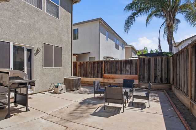 6219 Howard Ave, Riverbank, CA 95367