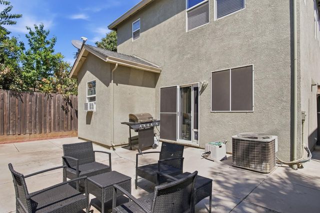 6219 Howard Ave, Riverbank, CA 95367