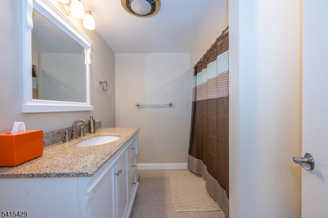 48 Musano Ct 48, West Orange Twp., NJ 07052