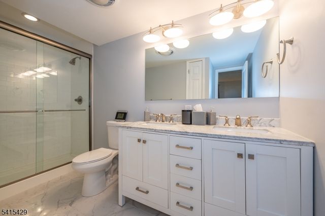 48 Musano Ct 48, West Orange Twp., NJ 07052