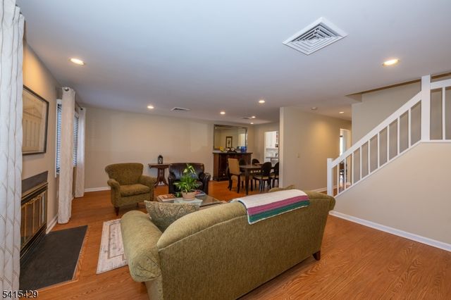 48 Musano Ct 48, West Orange Twp., NJ 07052