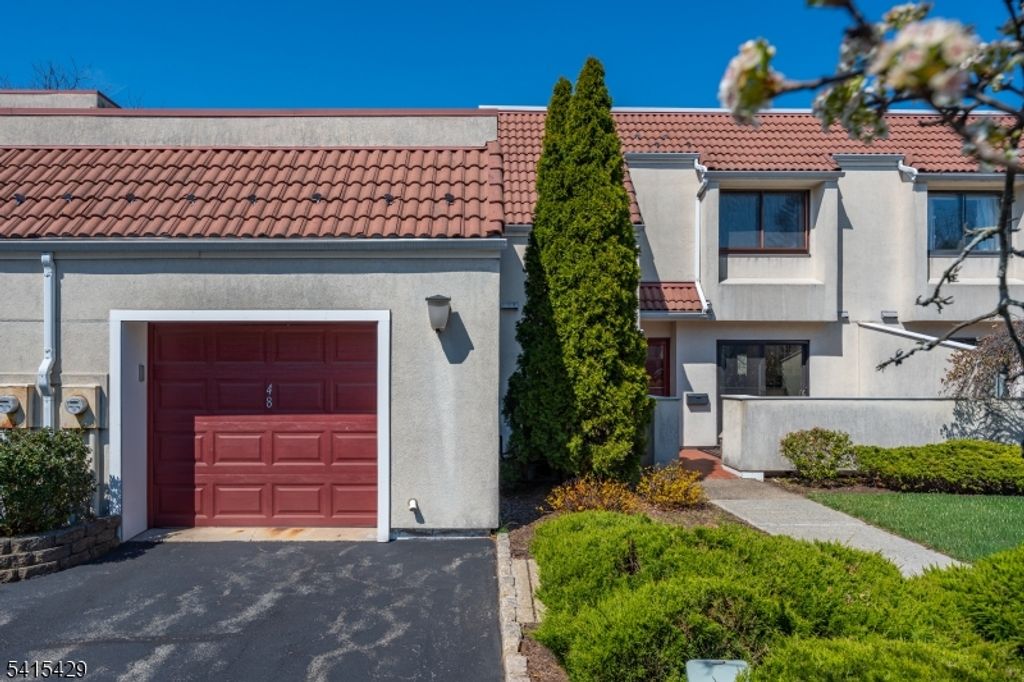 48 Musano Ct 48, West Orange Twp., NJ 07052
