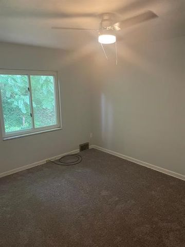 577 Lucia Dr, Wilkins Twp, PA 15221