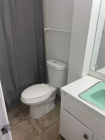 577 Lucia Dr, Wilkins Twp, PA 15221