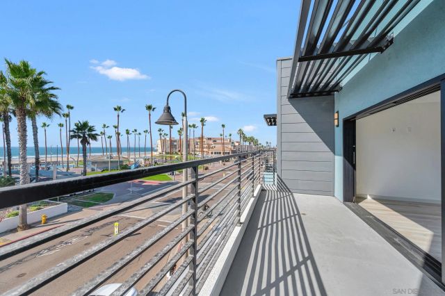 807 Seacoast Dr, Imperial Beach, CA 91932