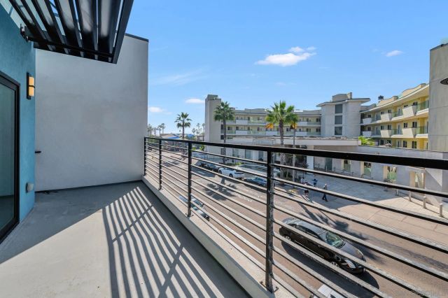 807 Seacoast Dr, Imperial Beach, CA 91932