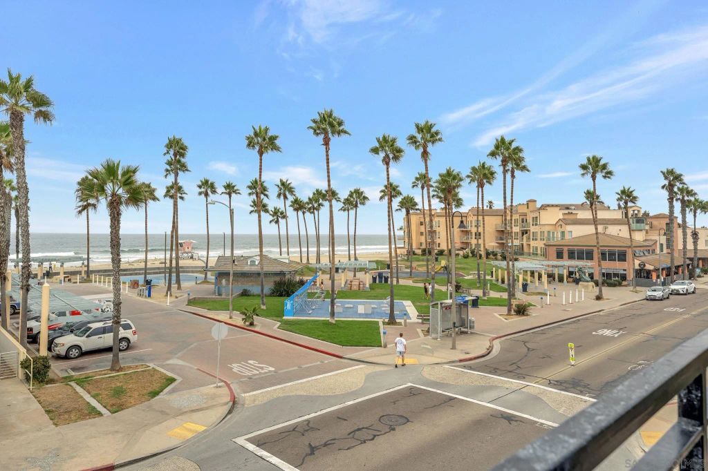 807 Seacoast Dr, Imperial Beach, CA 91932