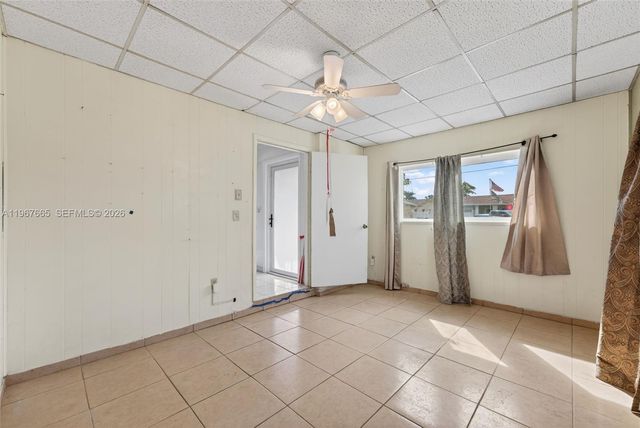 1919 NW 38th St, Oakland Park, FL 33309