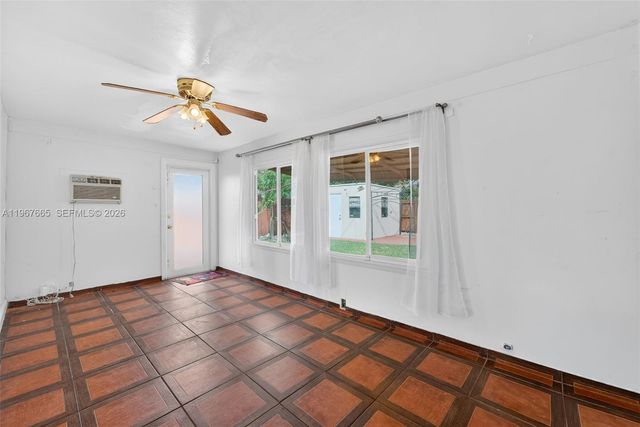 1919 NW 38th St, Oakland Park, FL 33309