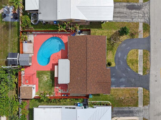 1919 NW 38th St, Oakland Park, FL 33309