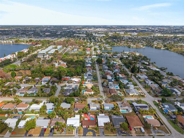 1919 NW 38th St, Oakland Park, FL 33309