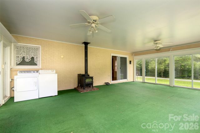 821 Tanasee Gap Road, Balsam Grove, NC 28708