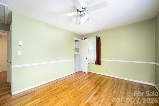 821 Tanasee Gap Road, Balsam Grove, NC 28708