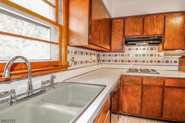 34 E Prescott Ave, Woodbridge Twp., NJ 07067