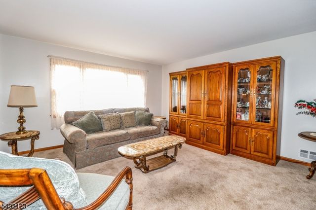 34 E Prescott Ave, Woodbridge Twp., NJ 07067