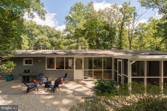 7216 STAFFORD RD, Alexandria, VA 22307
