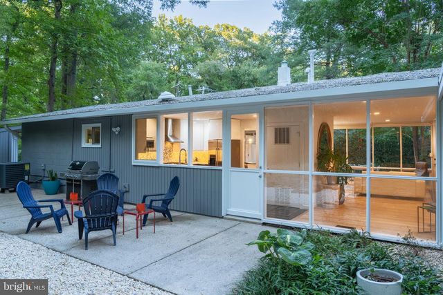 7216 STAFFORD RD, Alexandria, VA 22307