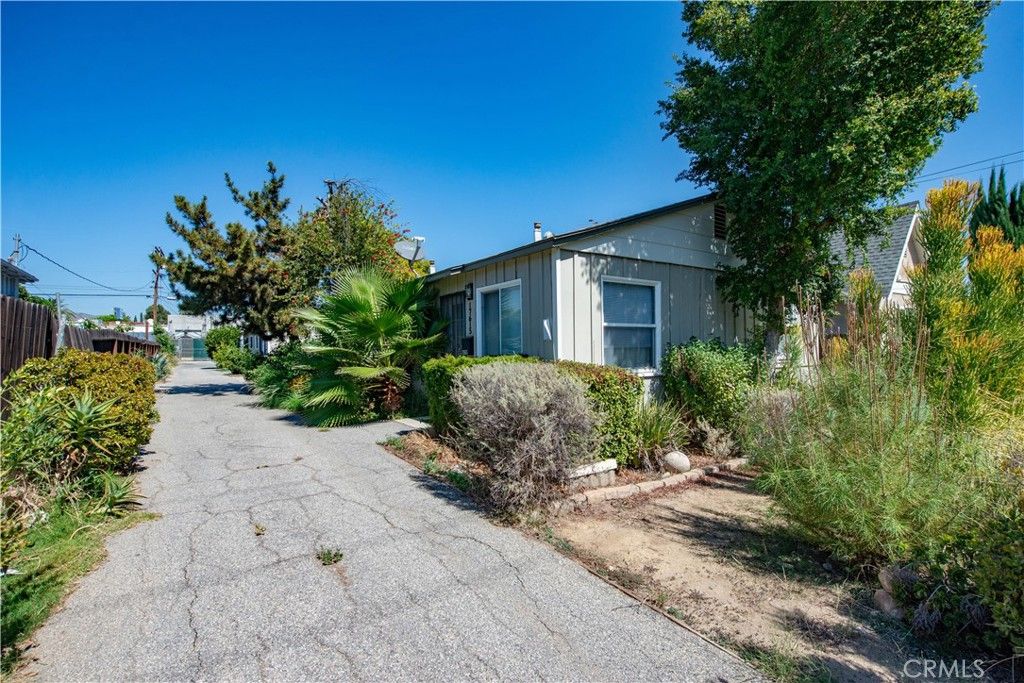 17615 Kingsbury, Granada Hills, CA 91344 — exterior