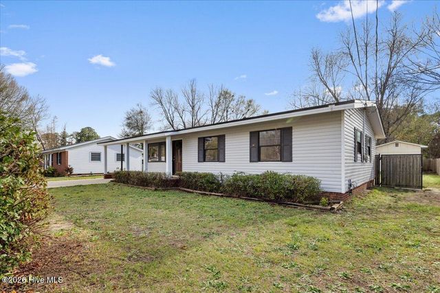 742 Newport Road, Fayetteville, NC 28314