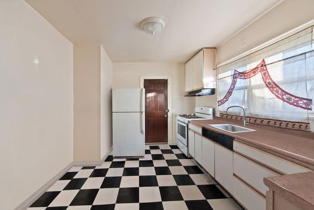 4534 Hoxie Street, Bronx, NY 10470