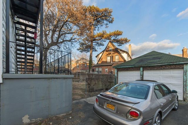4534 Hoxie Street, Bronx, NY 10470
