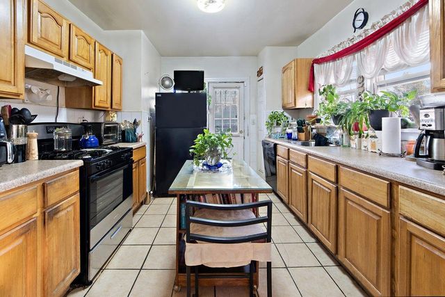 4534 Hoxie Street, Bronx, NY 10470