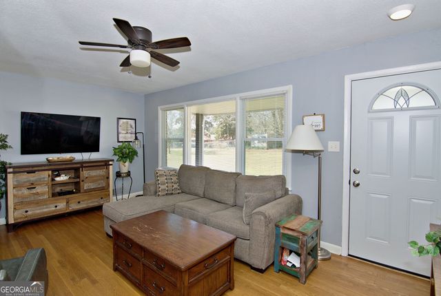 1055 Skyline Drive, Toccoa, GA 30577