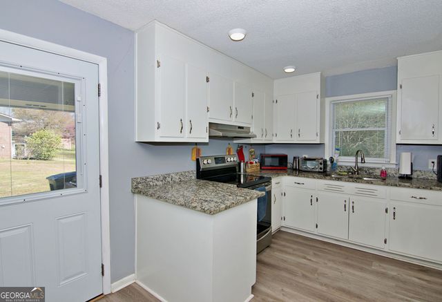 1055 Skyline Drive, Toccoa, GA 30577