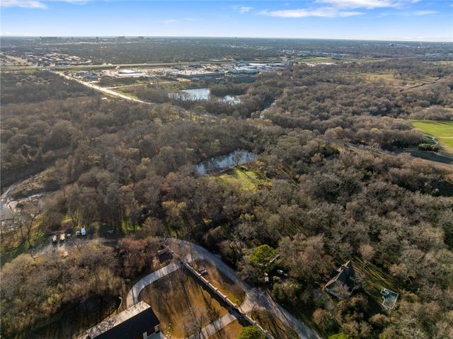 25 Ranchero Road, College Station, TX 77845