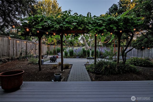 419 NE 88th, Seattle, WA 98115