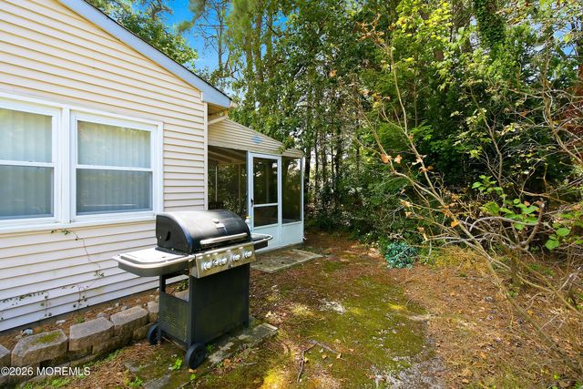 47 Keene Street 72, Whiting, NJ 08759