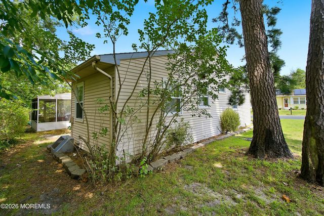 47 Keene Street 72, Whiting, NJ 08759