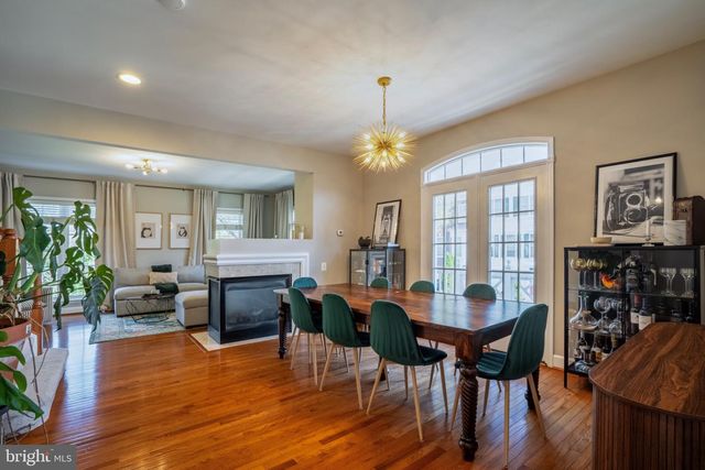 2520 WALNUT LEAF LN, Herndon, VA 20171