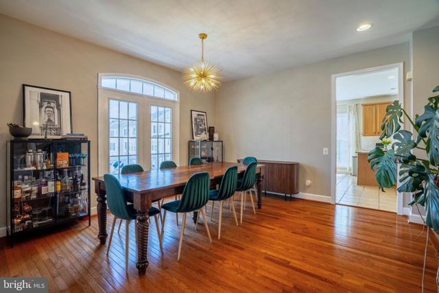 2520 WALNUT LEAF LN, Herndon, VA 20171
