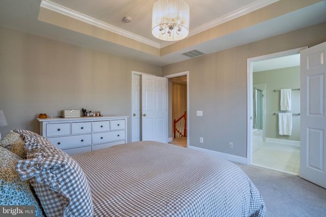 2520 WALNUT LEAF LN, Herndon, VA 20171