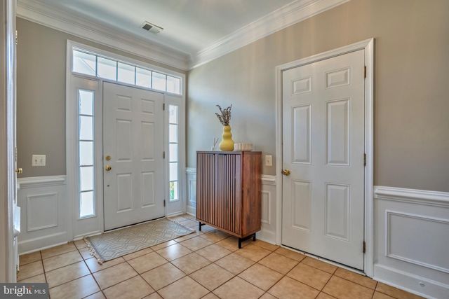 2520 WALNUT LEAF LN, Herndon, VA 20171