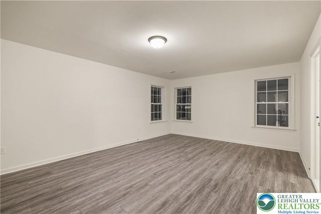 20 Lillian Court 7, Williams Twp, PA 18042