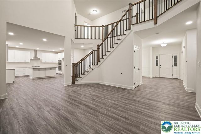 20 Lillian Court 7, Williams Twp, PA 18042