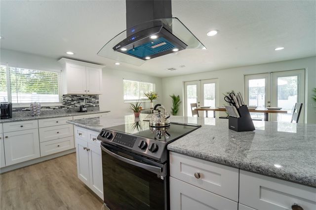 39352 COUNTY ROAD 54, Zephyrhills, FL 33542